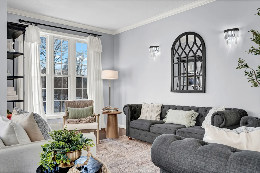 Photo of 41 Windermere Ridge Drive