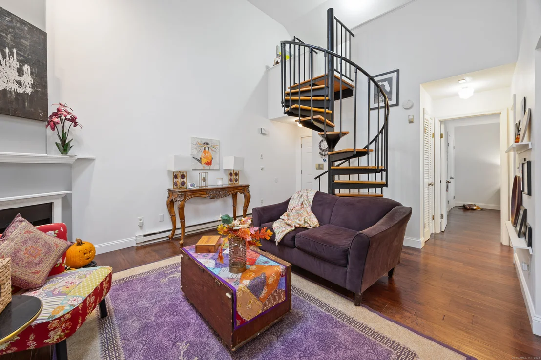 Photo of Unit APT56 at 7 Taft Point