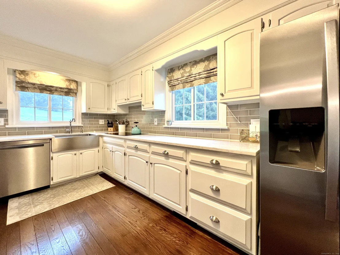 Photo of 320 Westport Road