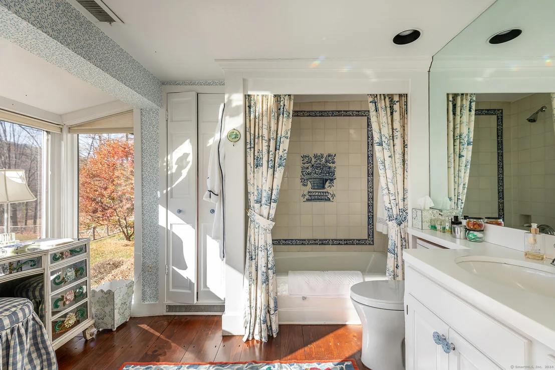 Photo of 409 Nettleton Hollow Road