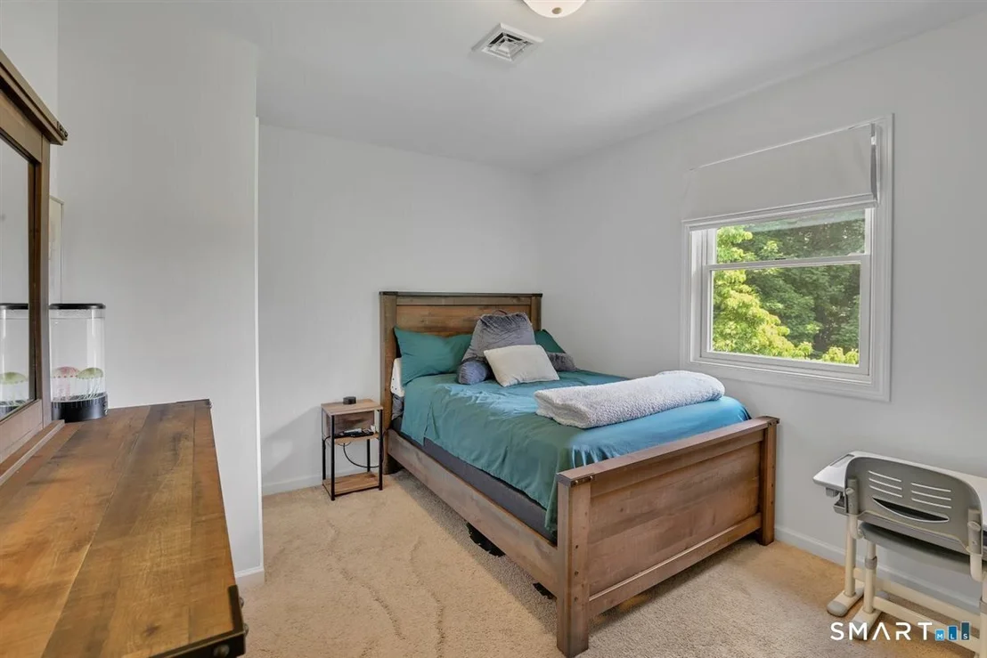 Photo of 30 Quaker Lane
