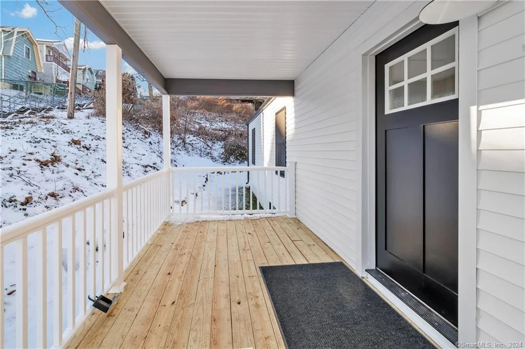 Photo of 39 Edgefield Avenue
