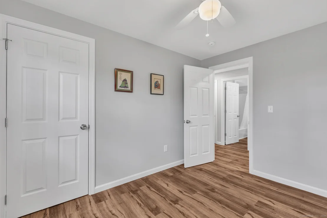 Photo of 42 Middle Road