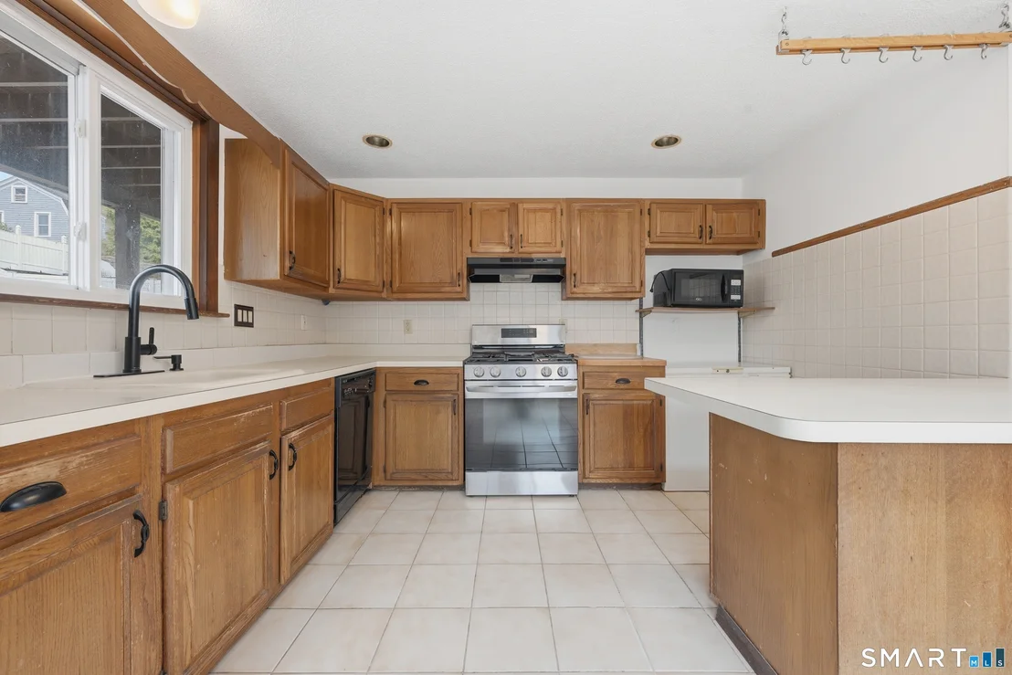 Photo of 112 Howe Avenue