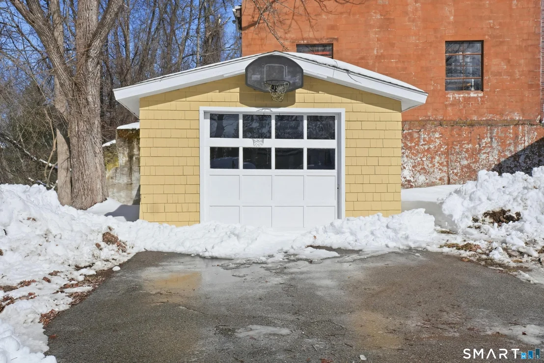 Photo of 74 Riverside Drive