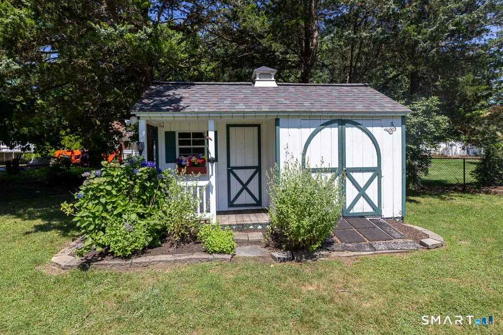 Photo of 9 Whitewood Road