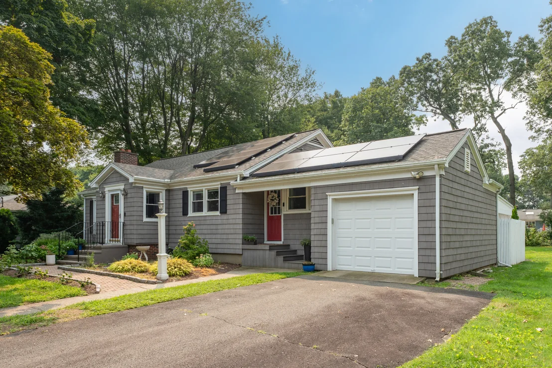 Photo of 56 Leffert Road