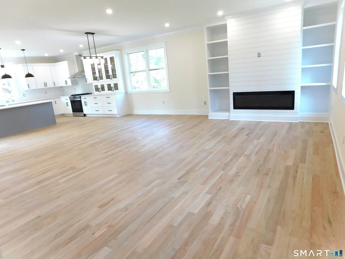 Photo of 60 Mohegan Road