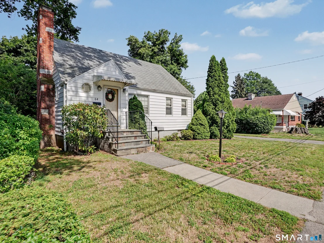 Photo of 64 Breyer Avenue