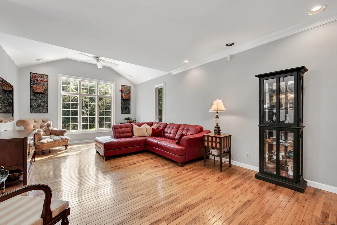 Photo of 106 Barnes Hill Road