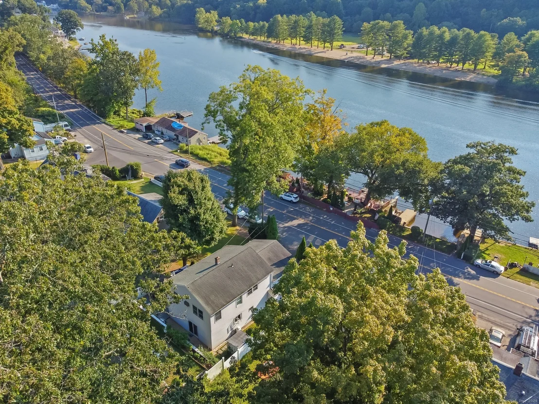 Photo of 1021 Roosevelt Drive