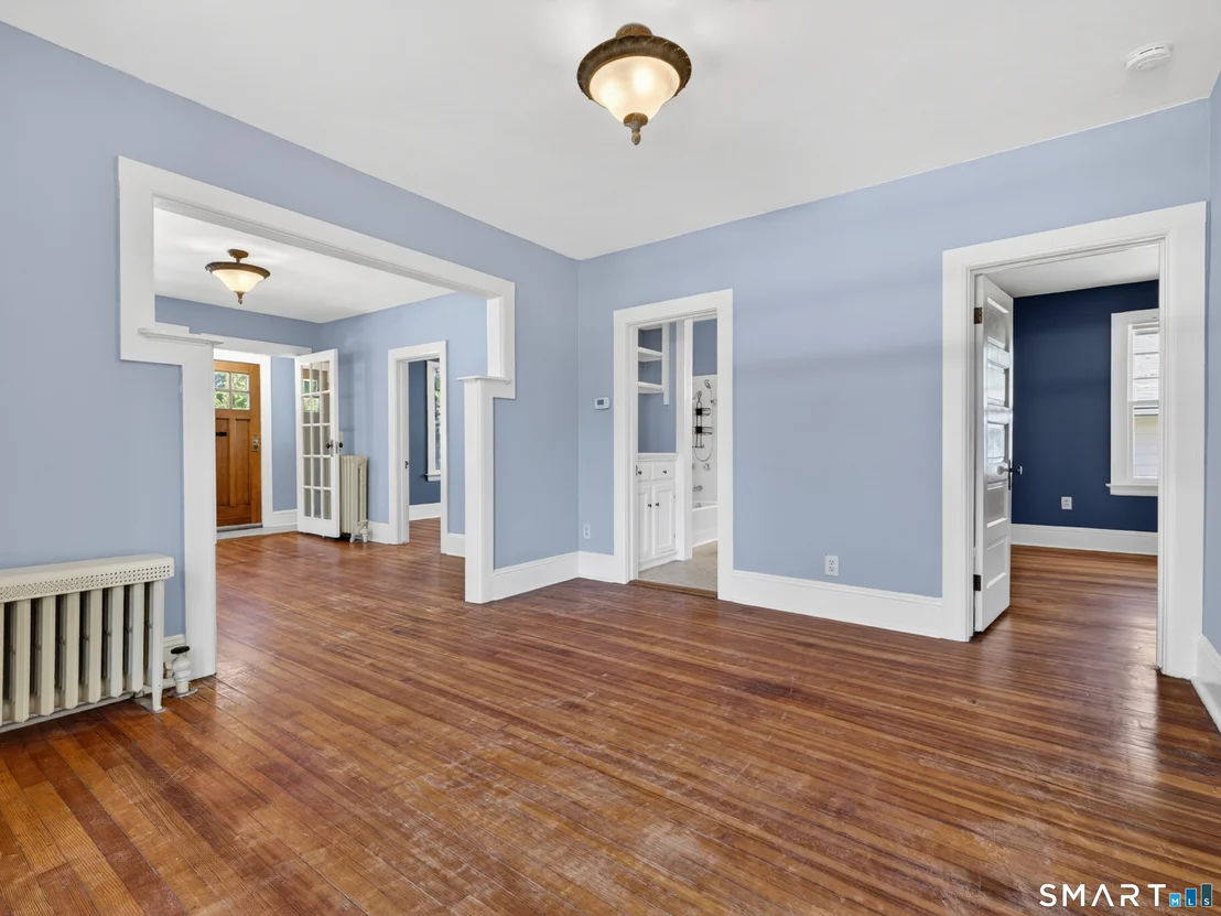 Photo of 43 Hedge Avenue