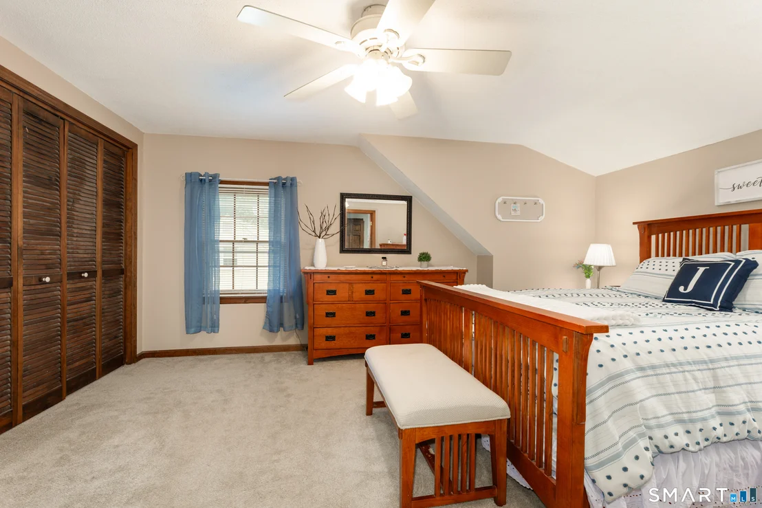 Photo of 81 White Oak Drive