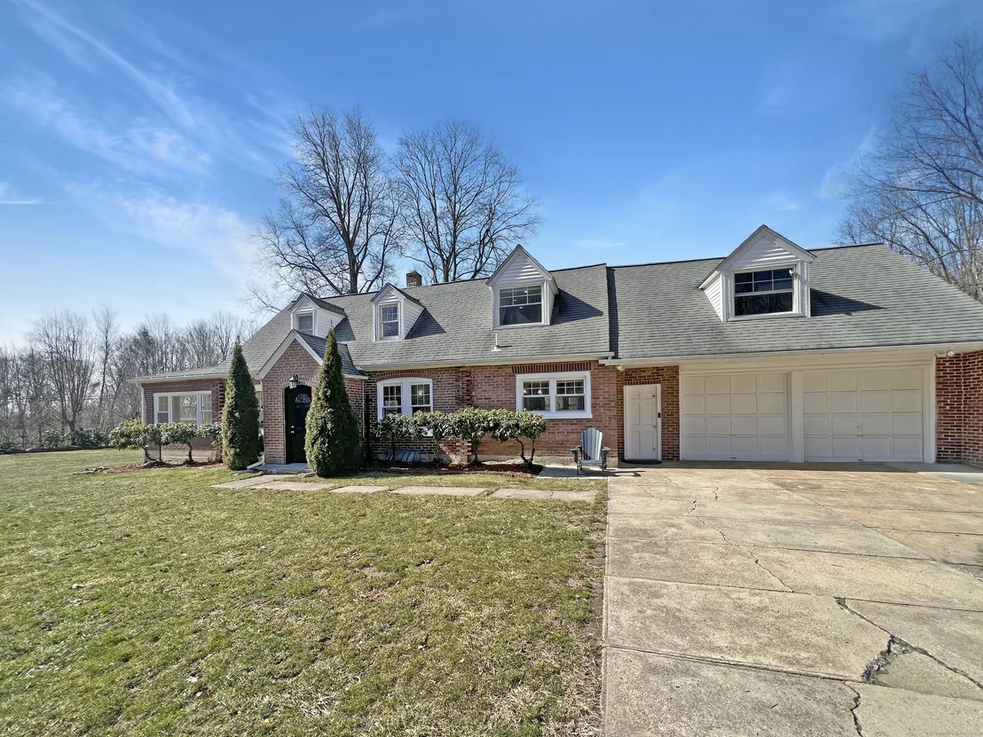 Photo of 625 Maple Hill Road