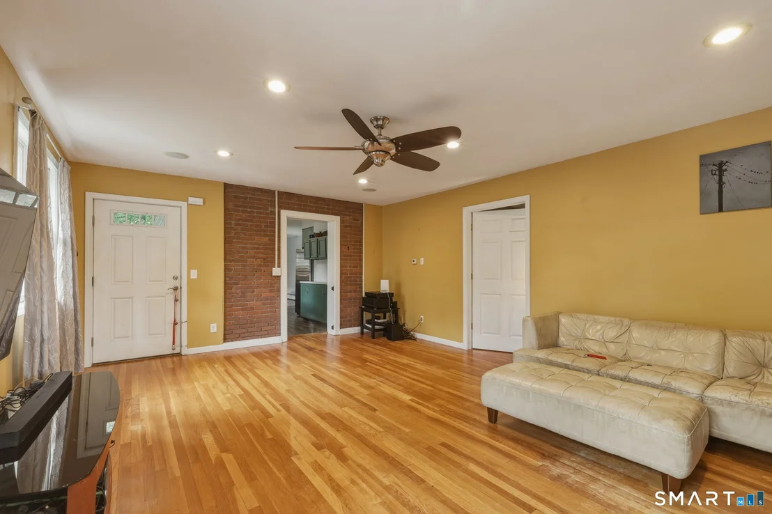 Photo of 8 Washington Circle