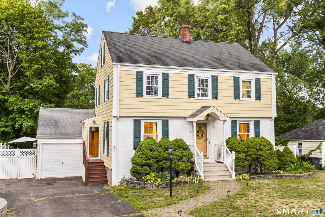 Photo of 5 Van Rose Drive