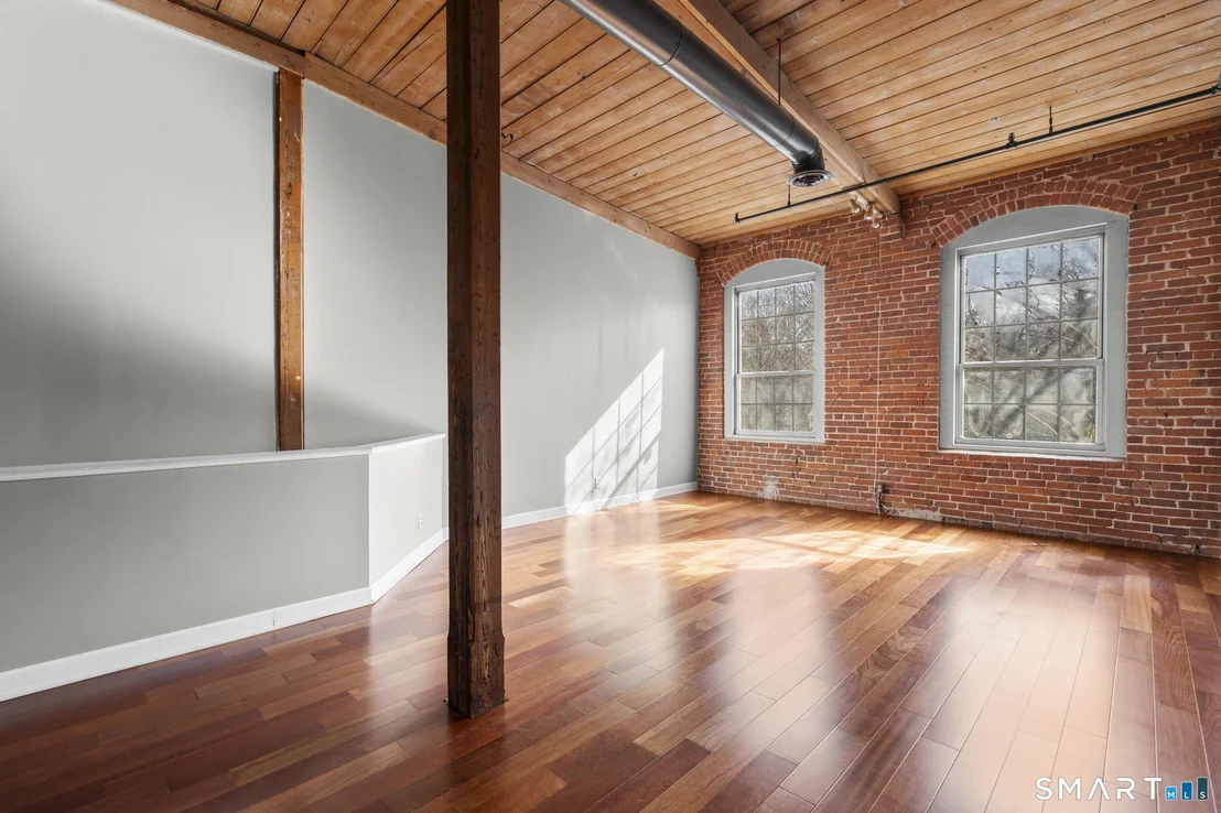 Photo of Unit 417 at 92 Main Street