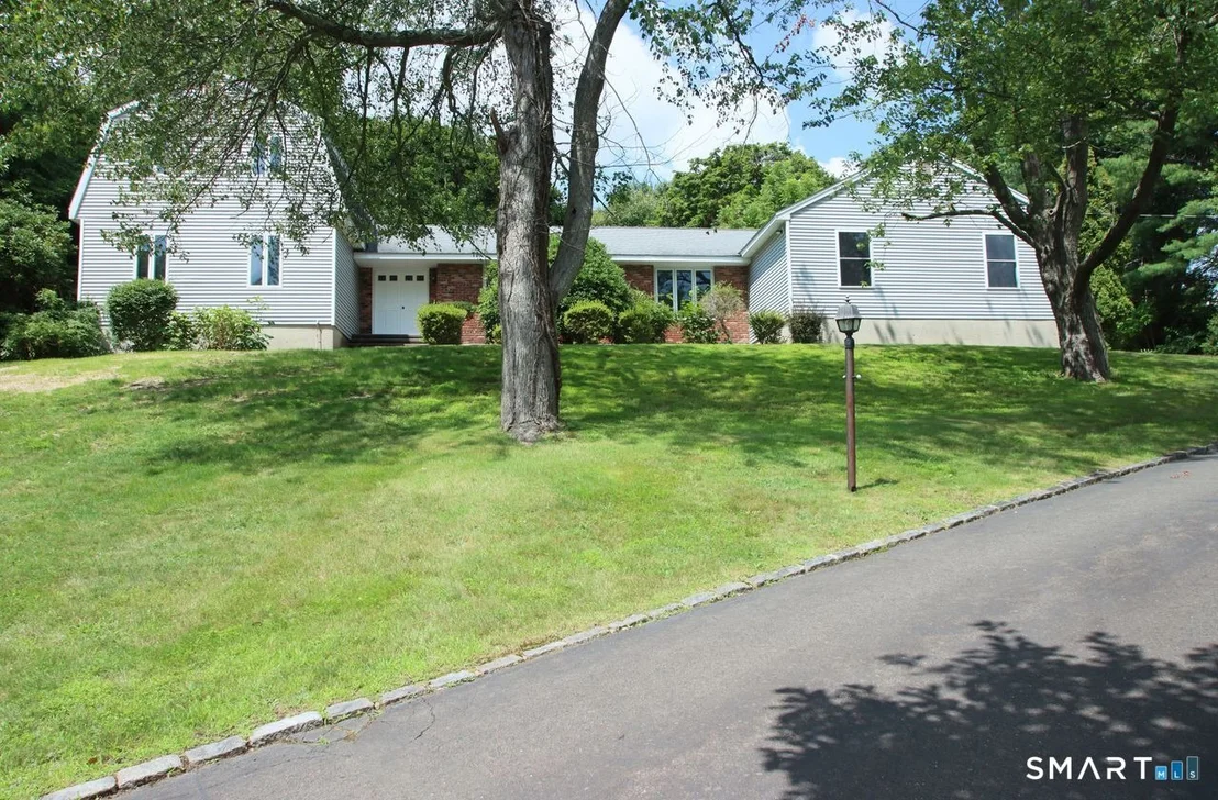 Photo of 328 Saybrook Road