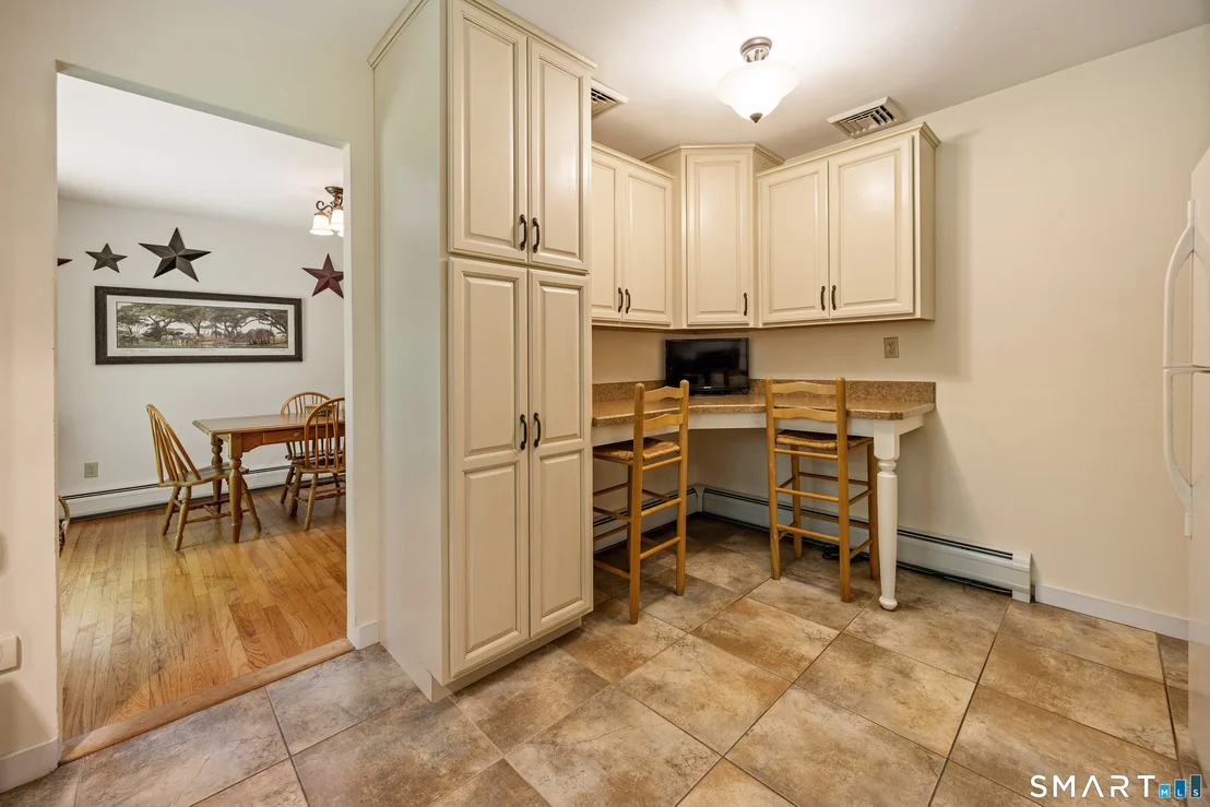 Photo of 44 Williamsburg Drive
