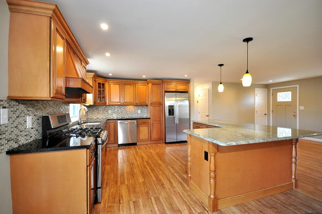 Photo of 605 Palisado Avenue
