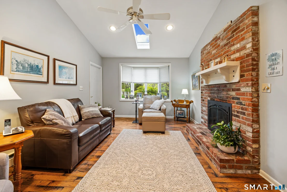 Photo of 230 Wallingford Road