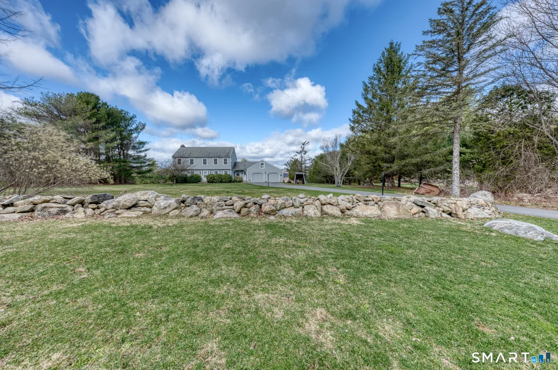 Photo of 1833 Mountain Road