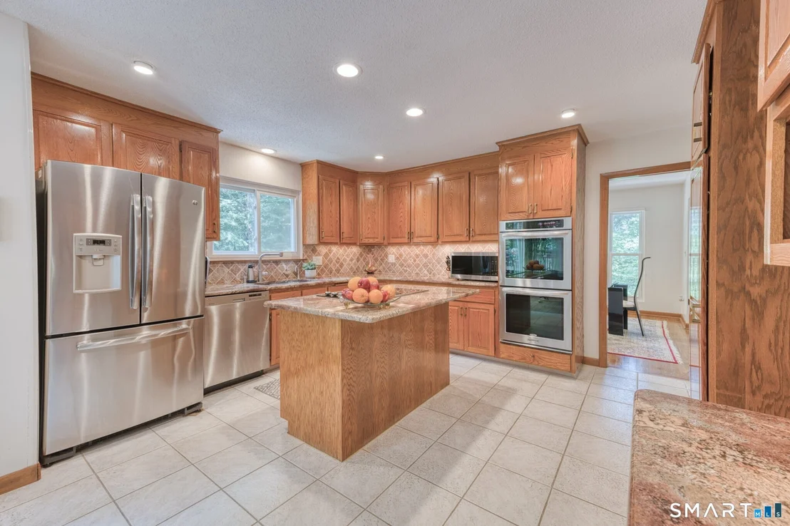 Photo of 73 Greentree Drive