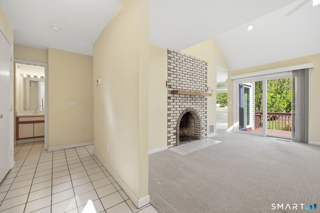 Photo of Unit B at 15 Thistle Way