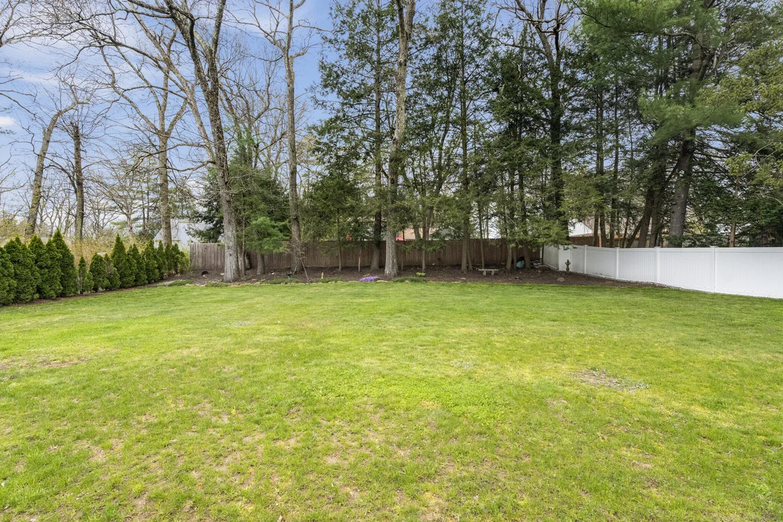 Photo of 511 Salmon Brook Street