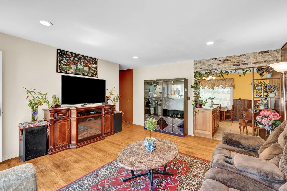 Photo of 8 Sherwood Drive