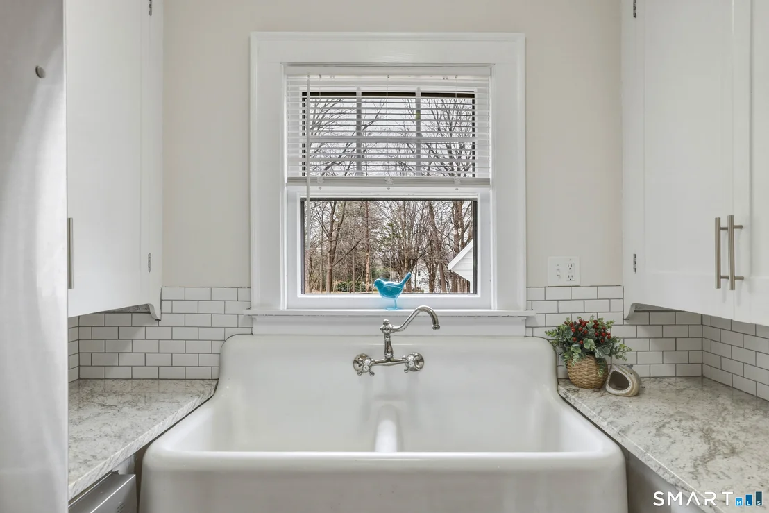 Photo of 365 Maple Avenue