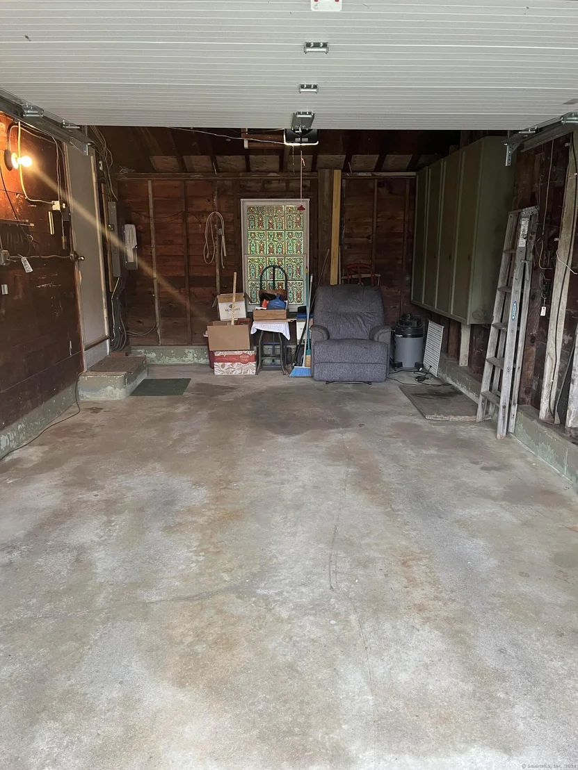 Photo of 8 Laurel Glen Road