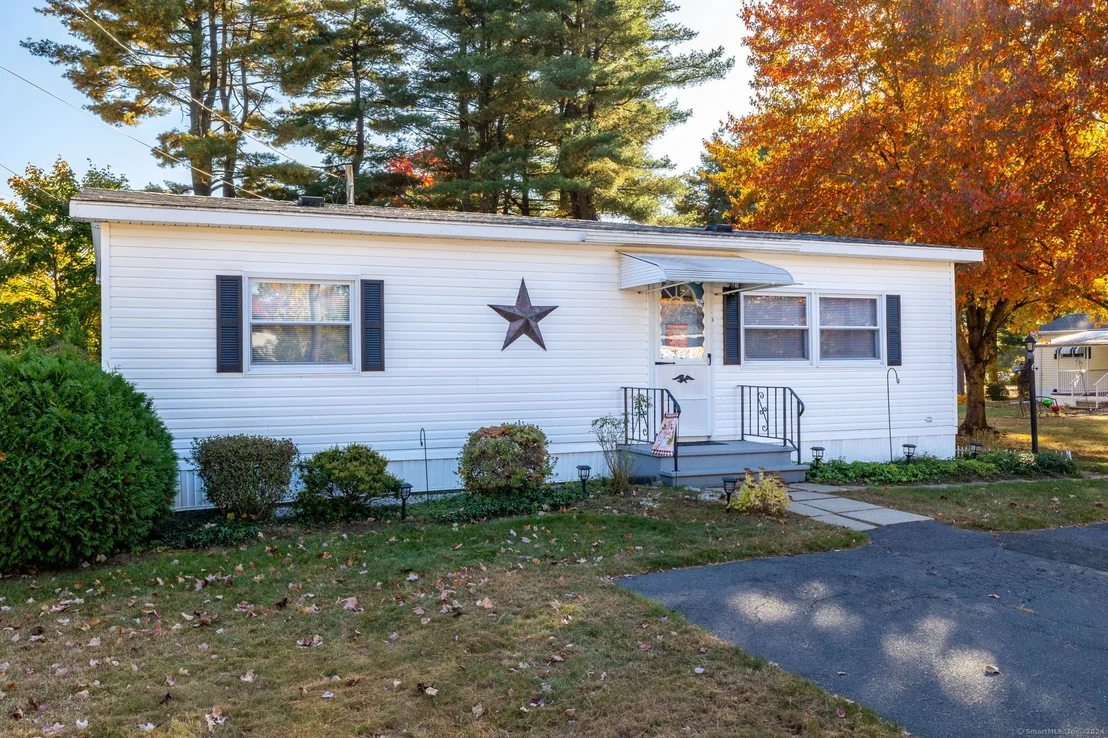 Photo of 6 Red Oak Drive