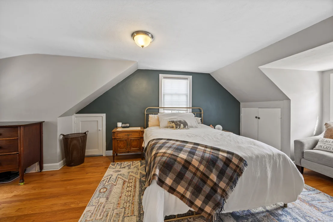 Photo of 165 Beverly Road