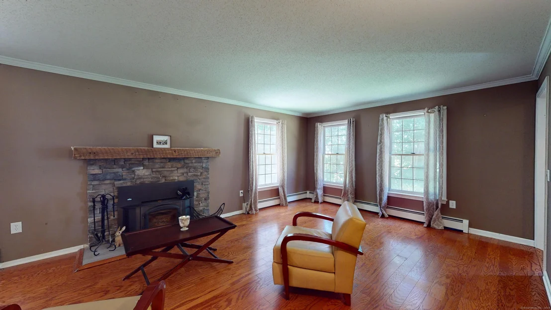 Photo of 3295 Mountain Road