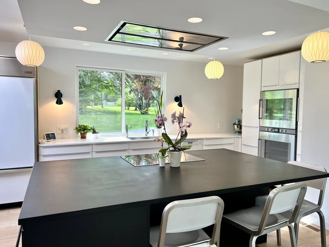 Photo of 160 Catalpa Road