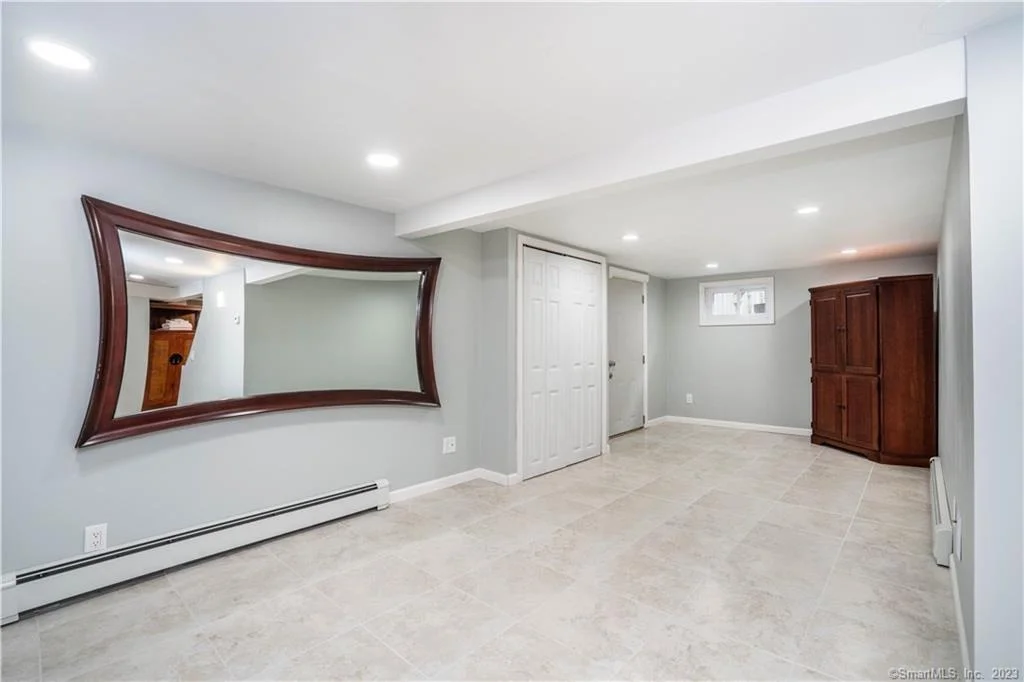 Photo of 95 Robbins Avenue