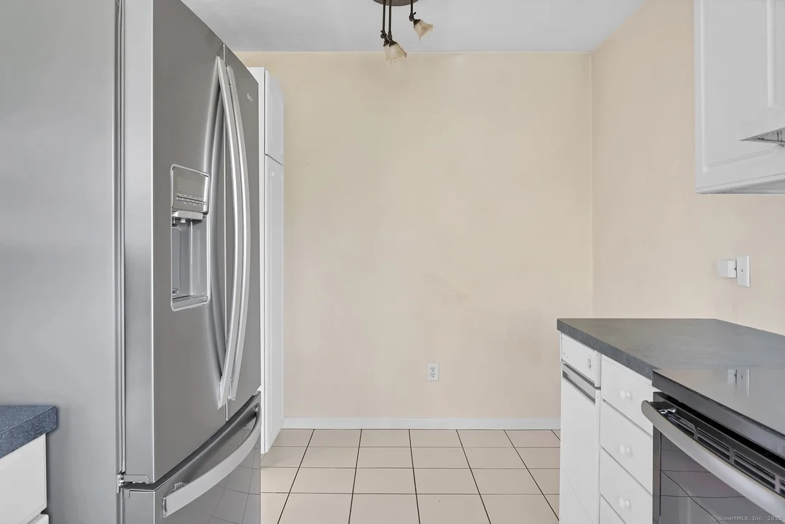 Photo of Unit APT7B at 91 Riverview Road