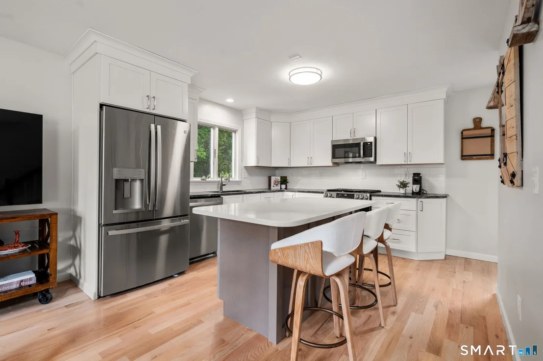 Photo of 440 Lakeview Drive