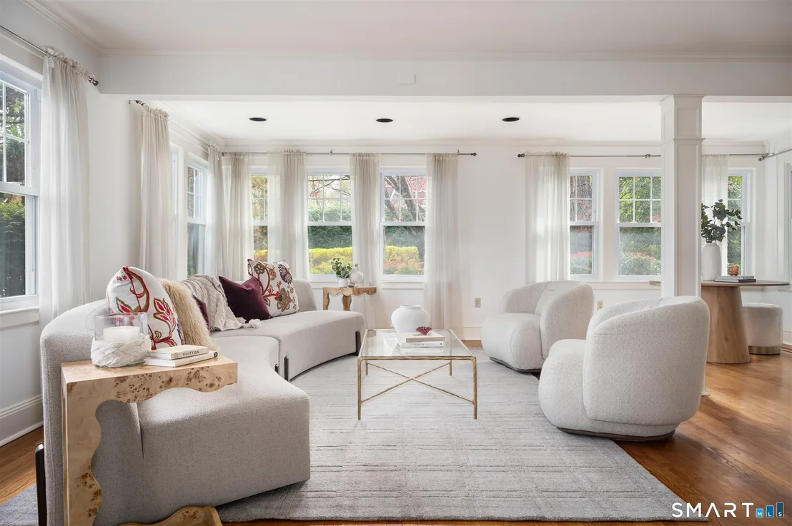 Photo of 231 Roxbury Road