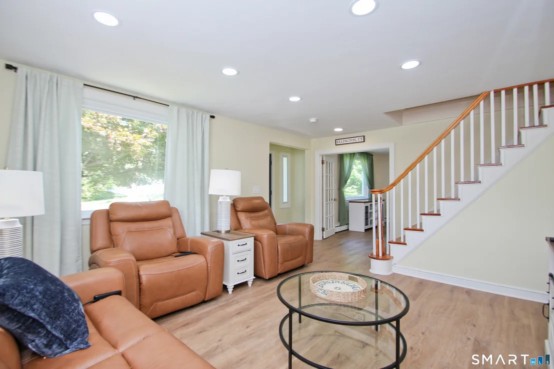 Photo of 11 Esther Avenue