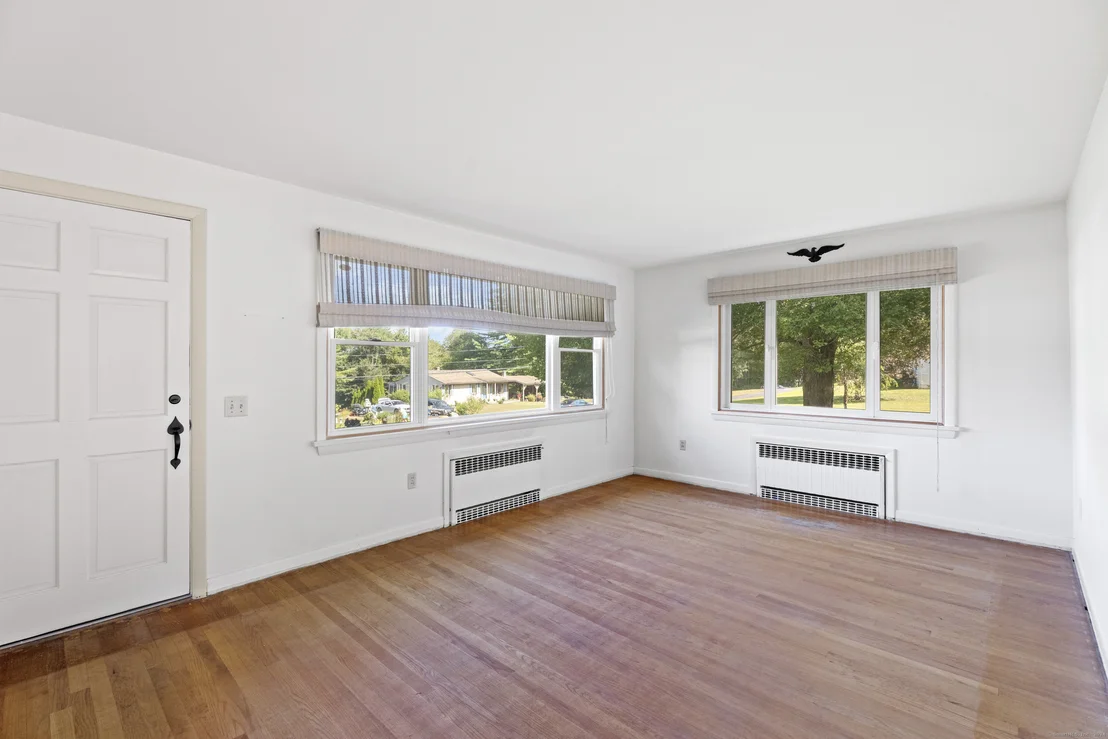 Photo of 43 Arrowhead Drive