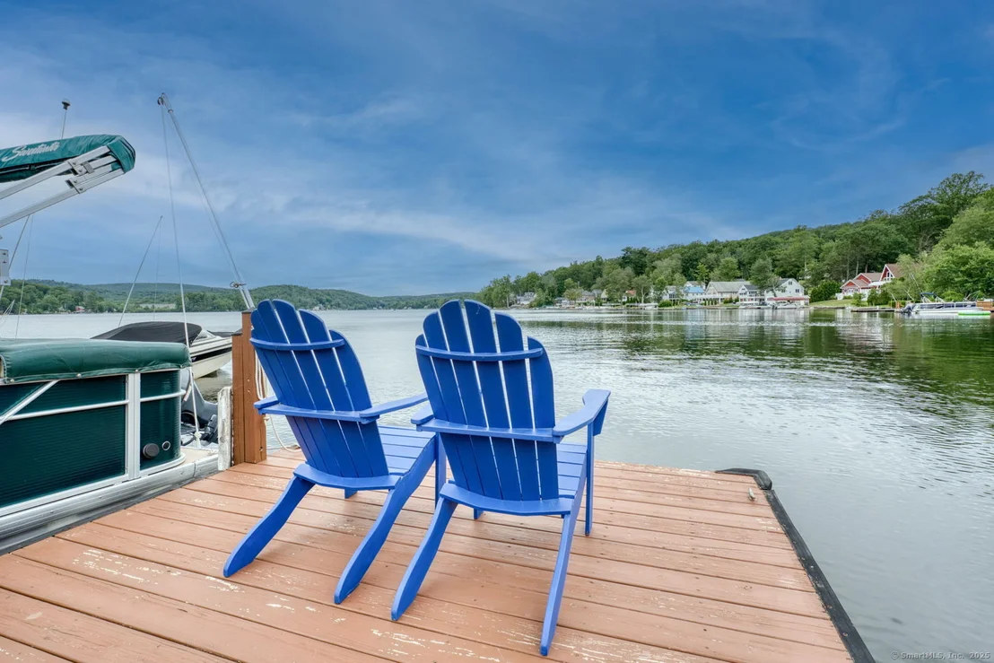 Photo of 722 Lake Drive