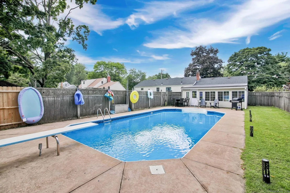 Photo of 19 Locke Drive