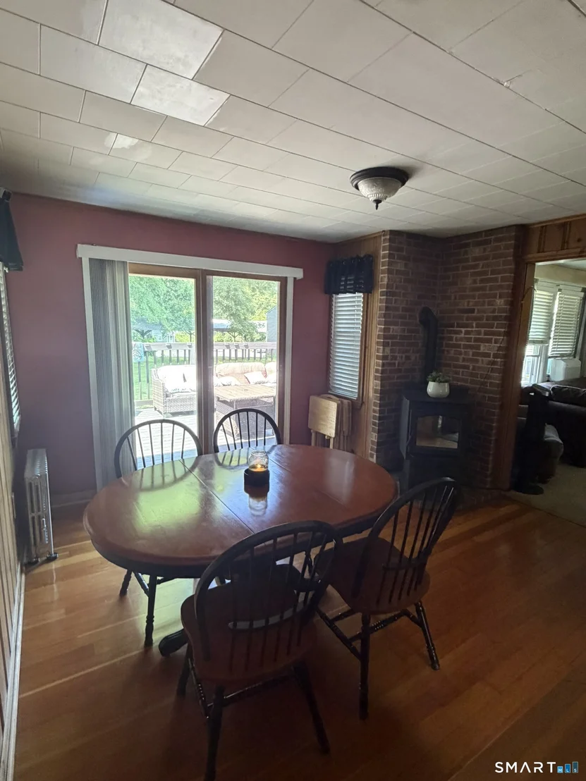 Photo of 517 Davis Road