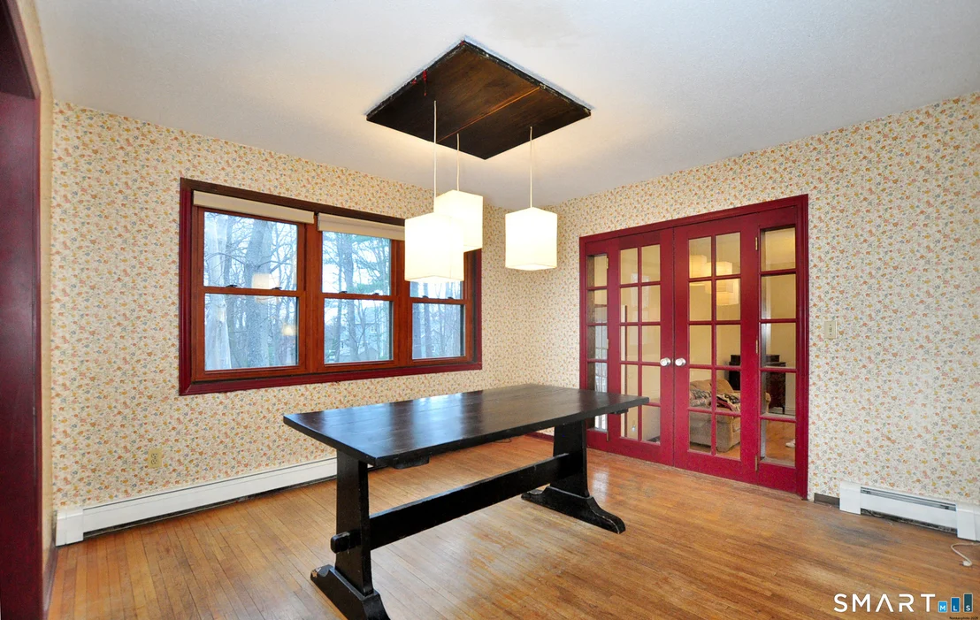 Photo of 121 Wedgewood Drive
