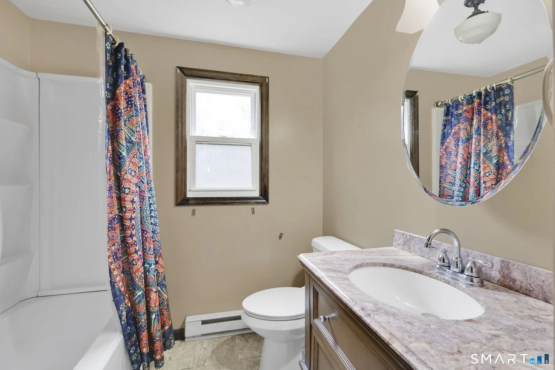 Photo of 1091 Flanders Road