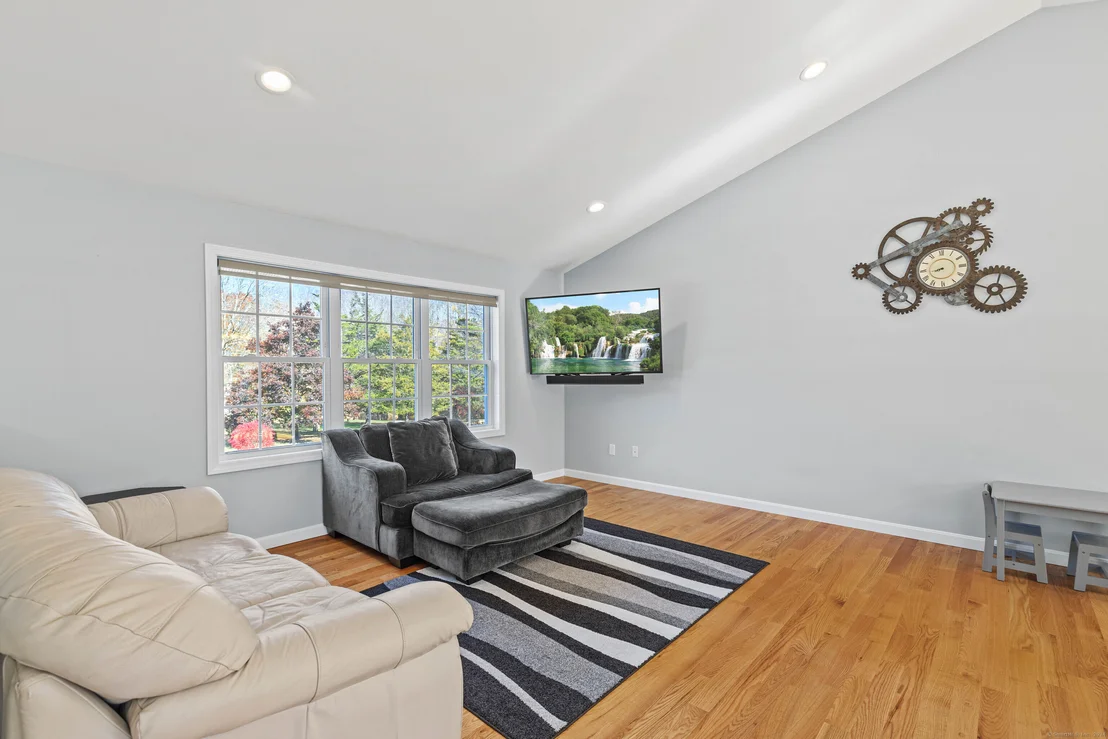 Photo of 4 Daisy Hill Drive