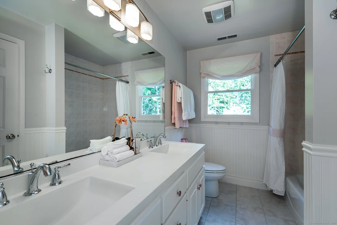 Photo of 80 Transylvania Road