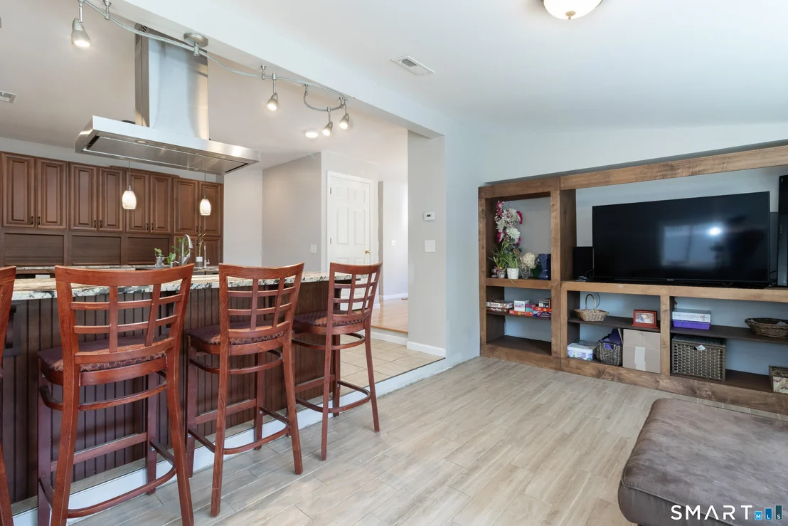 Photo of 8 Crestview Terrace